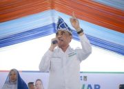 Gubernur Anwar Hafid Serahkan 19 Unit Ambulance