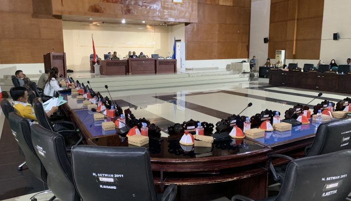 Ada apa ? Sikap Fraksi Golkar Berubah di Menit Akhir, Minta Pansus Ditunda 