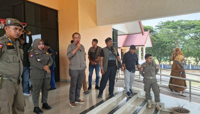 Ketua DPRD Parimo Dukung Keputusan Bupati