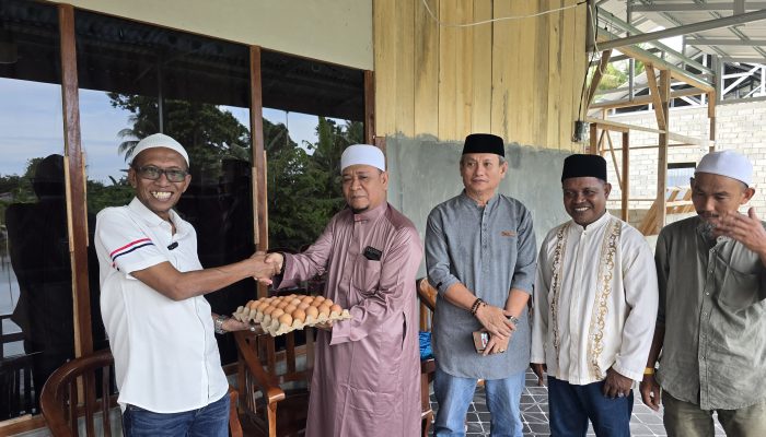 Fraksi NasDem Berbagi, Salurkan Bantuan ke Pondok Pesantren