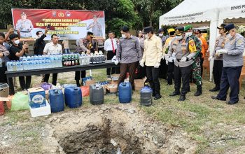 Polres Parimo Musnahkan Ratusan Liter Miras Hasil Operasi Pekat Tinombala 2026